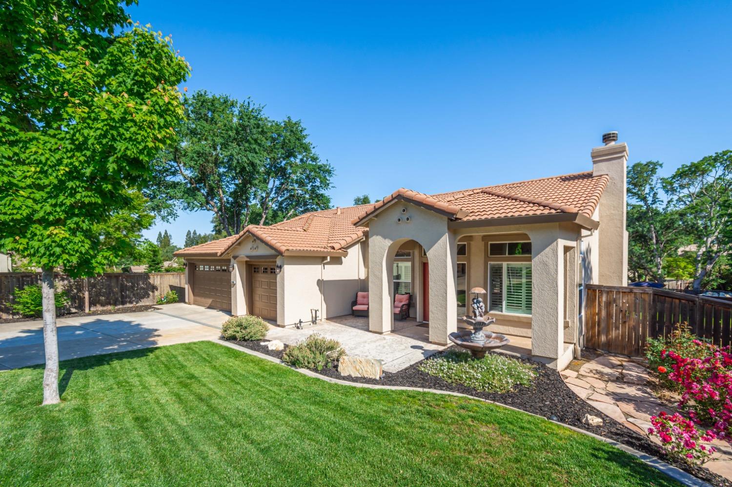 Detail Gallery Image 4 of 98 For 15347 Abierto Dr, Rancho Murieta,  CA 95683 - 4 Beds | 2 Baths
