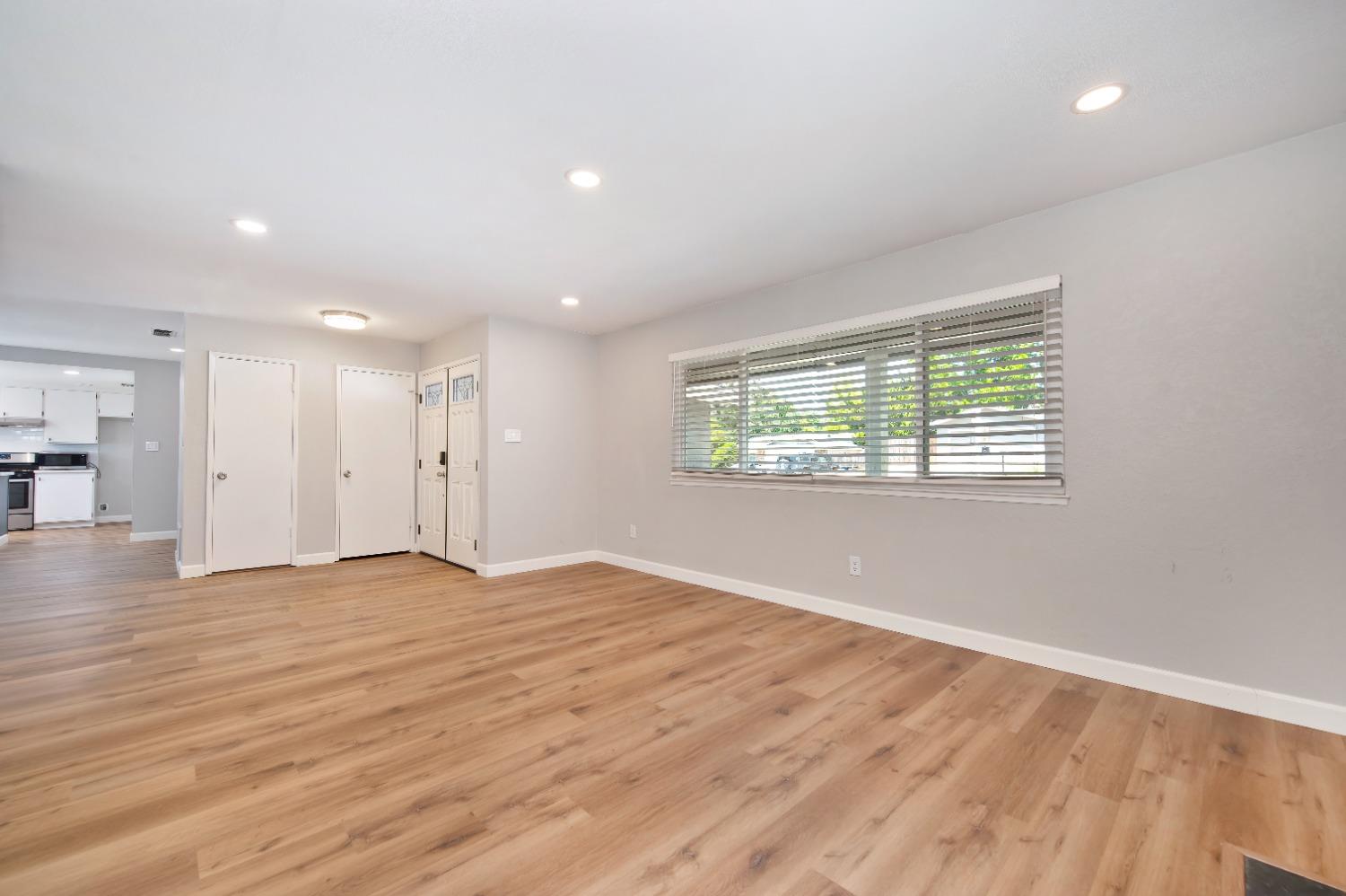 Lynnetree Way, Citrus Heights, California image 11