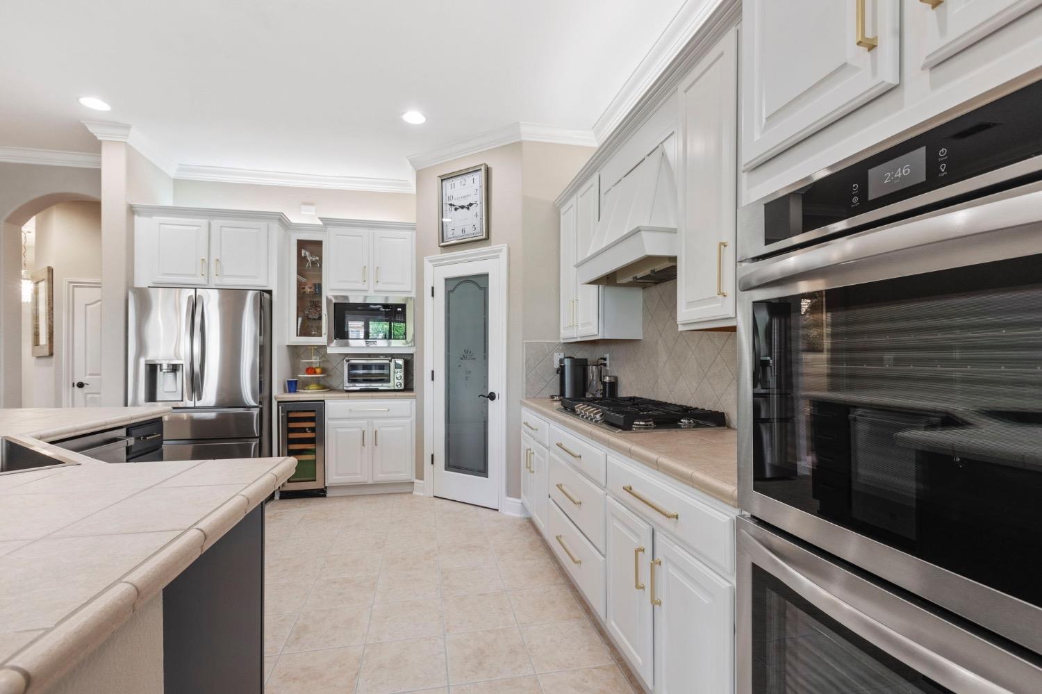 Detail Gallery Image 14 of 49 For 1716 W Morella Cir, Roseville,  CA 95747 - 3 Beds | 2/1 Baths