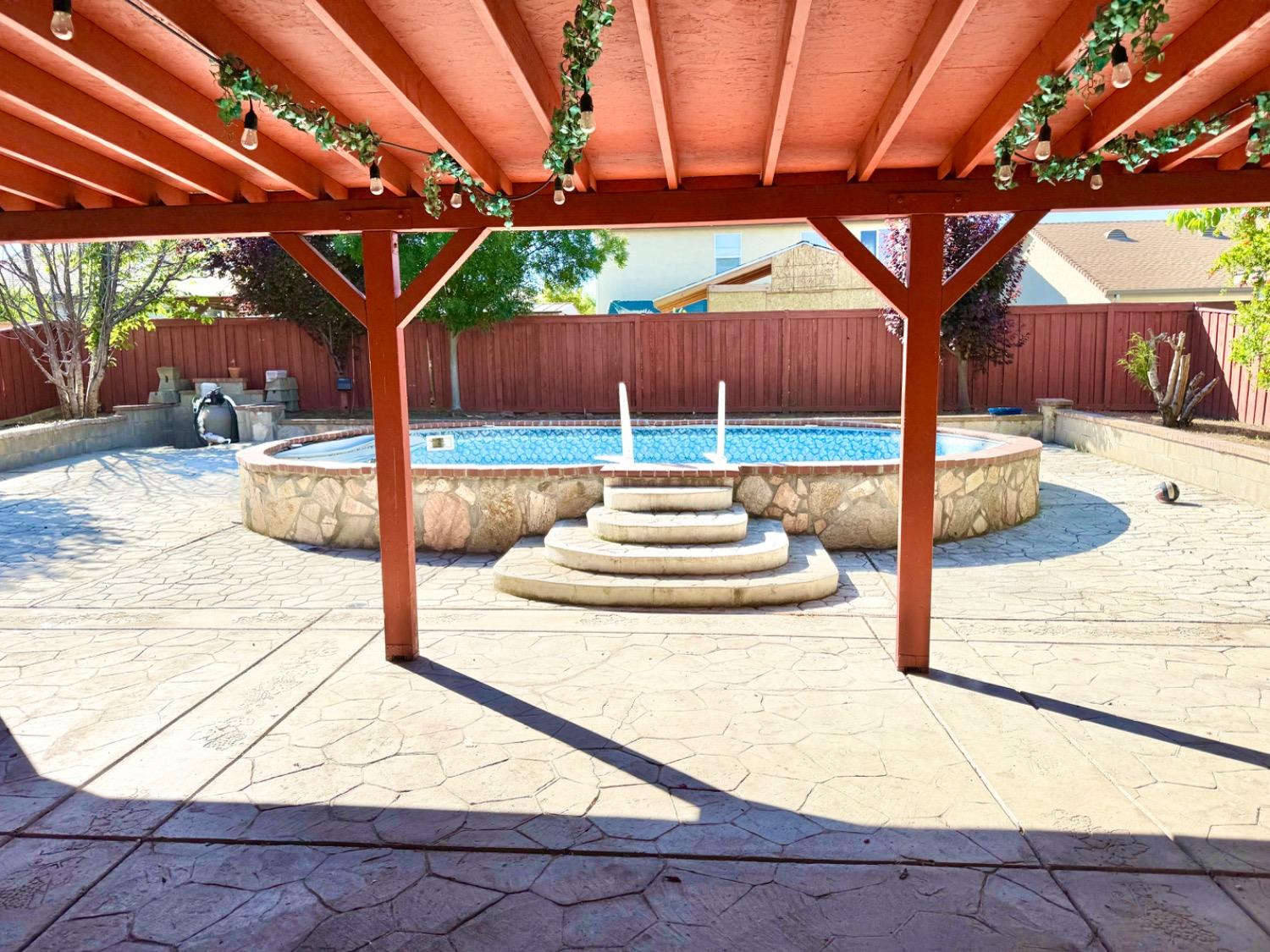 Detail Gallery Image 15 of 19 For 2522 Pine Brook Dr, Stockton,  CA 95212 - 4 Beds | 2/1 Baths