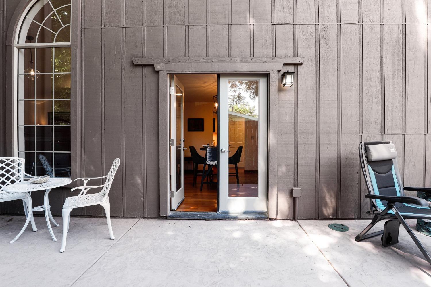 Alameda Ave, Davis, California image 40