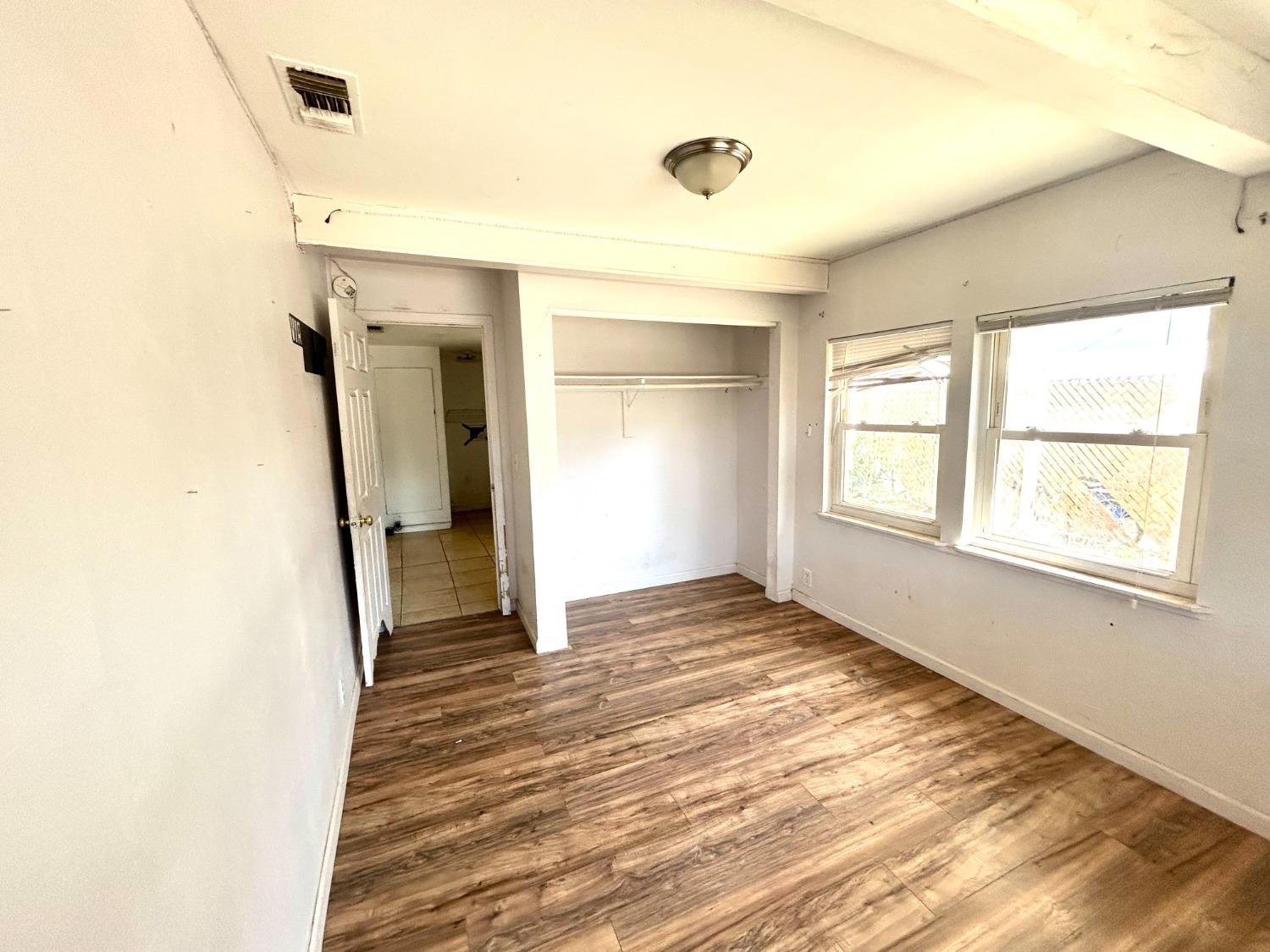 Detail Gallery Image 7 of 12 For 307 Olive St, Wheatland,  CA 95692 - 4 Beds | 1/1 Baths