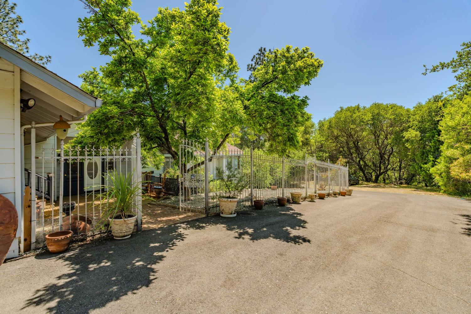 Detail Gallery Image 72 of 89 For 14001 Surrey Junction Ln, Sutter Creek,  CA 95685 - 3 Beds | 2/1 Baths