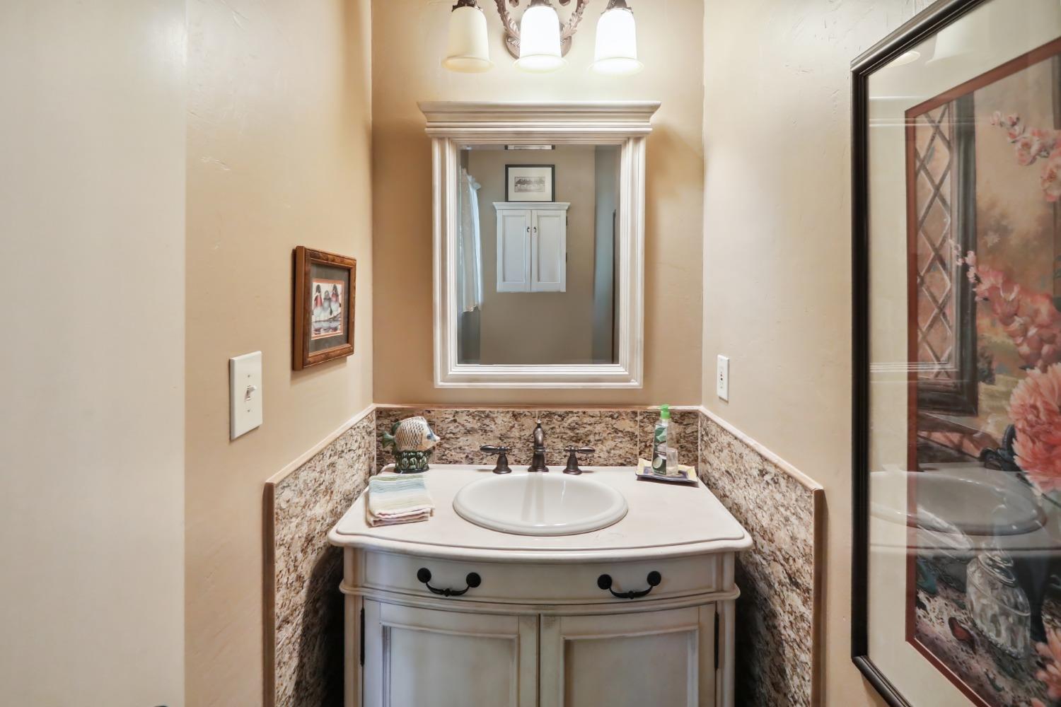 Detail Gallery Image 33 of 50 For 3305 Inverness Ct, Sacramento,  CA 95821 - 5 Beds | 3/1 Baths