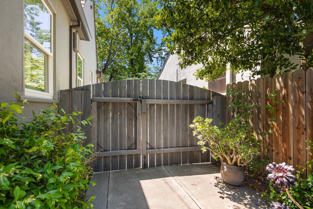Detail Gallery Image 62 of 65 For 1831 Bidwell Way, Sacramento,  CA 95818 - 3 Beds | 2 Baths