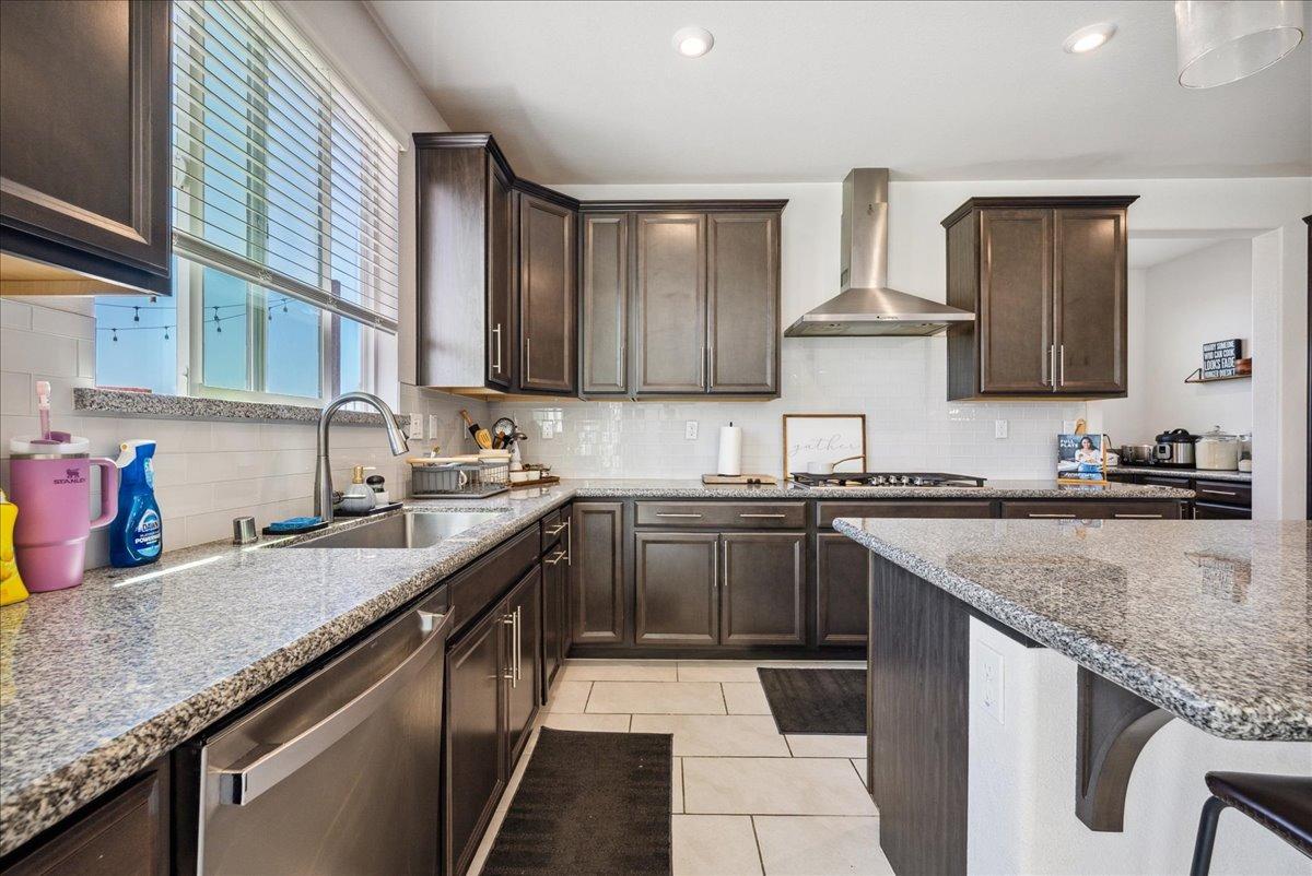 Detail Gallery Image 18 of 54 For 1304 Silversmith Ln, Rocklin,  CA 95765 - 5 Beds | 4 Baths