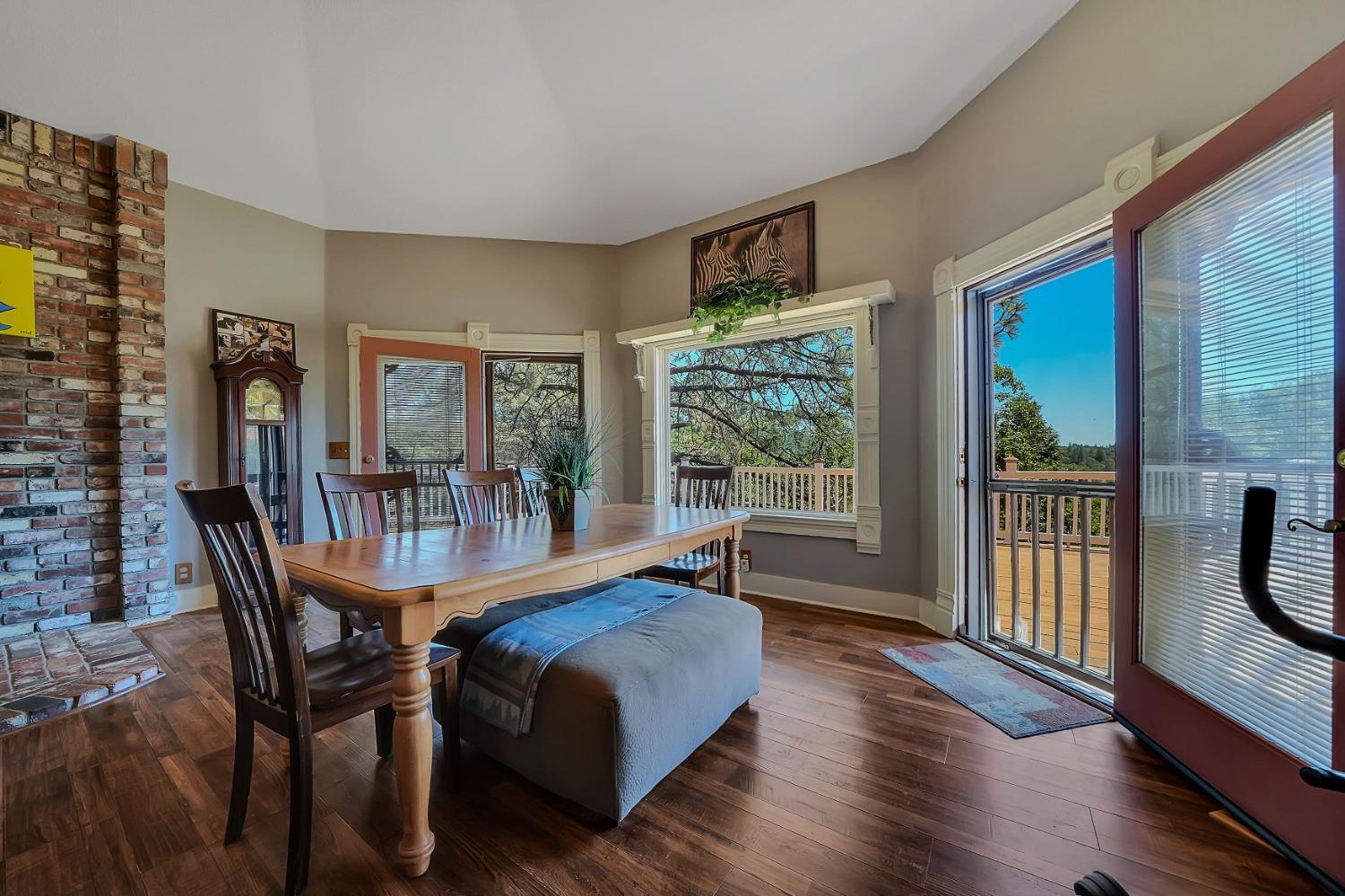Detail Gallery Image 13 of 89 For 14001 Surrey Junction Ln, Sutter Creek,  CA 95685 - 3 Beds | 2/1 Baths