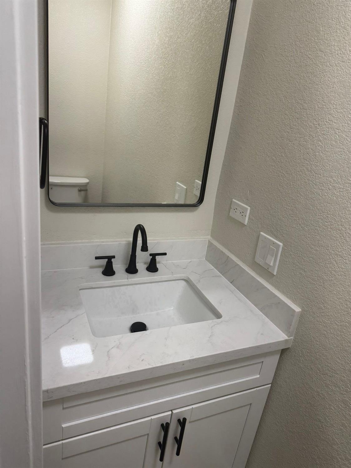 Detail Gallery Image 14 of 22 For 3138 San Diego Way, Sacramento,  CA 95820 - 4 Beds | 1/1 Baths