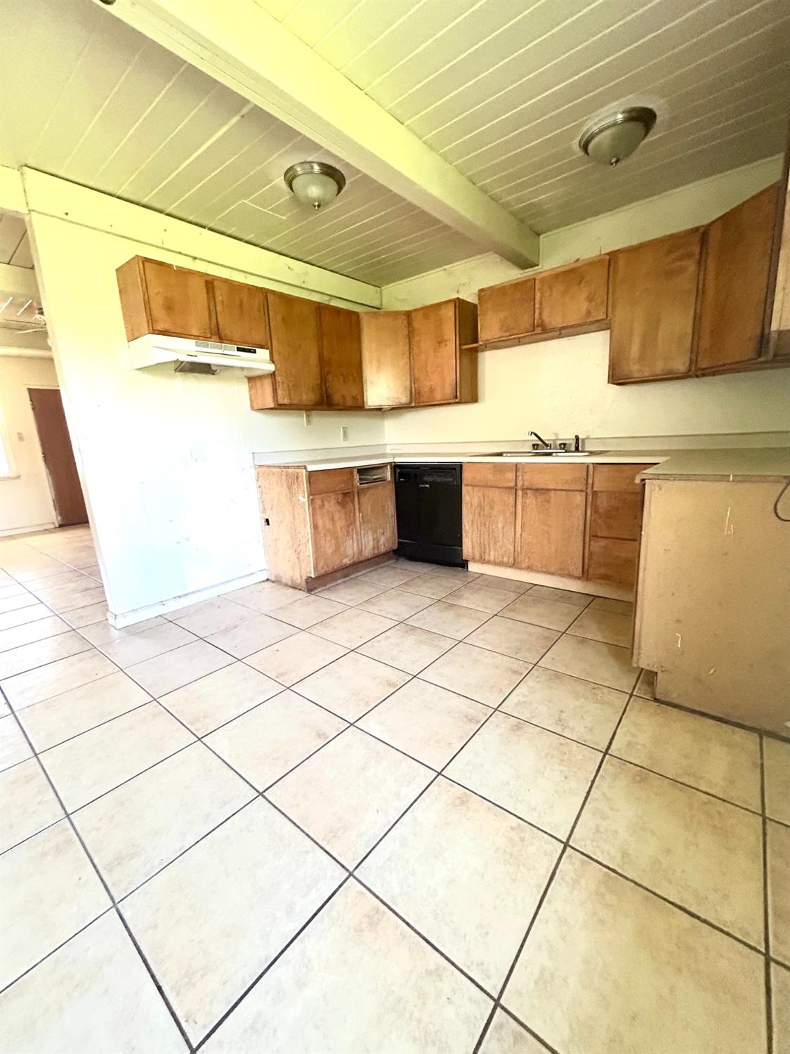 Detail Gallery Image 5 of 12 For 307 Olive St, Wheatland,  CA 95692 - 4 Beds | 1/1 Baths