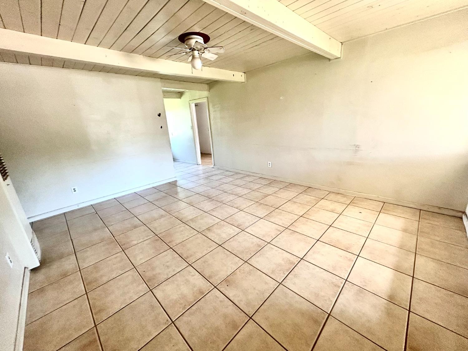 Detail Gallery Image 3 of 12 For 307 Olive St, Wheatland,  CA 95692 - 4 Beds | 1/1 Baths