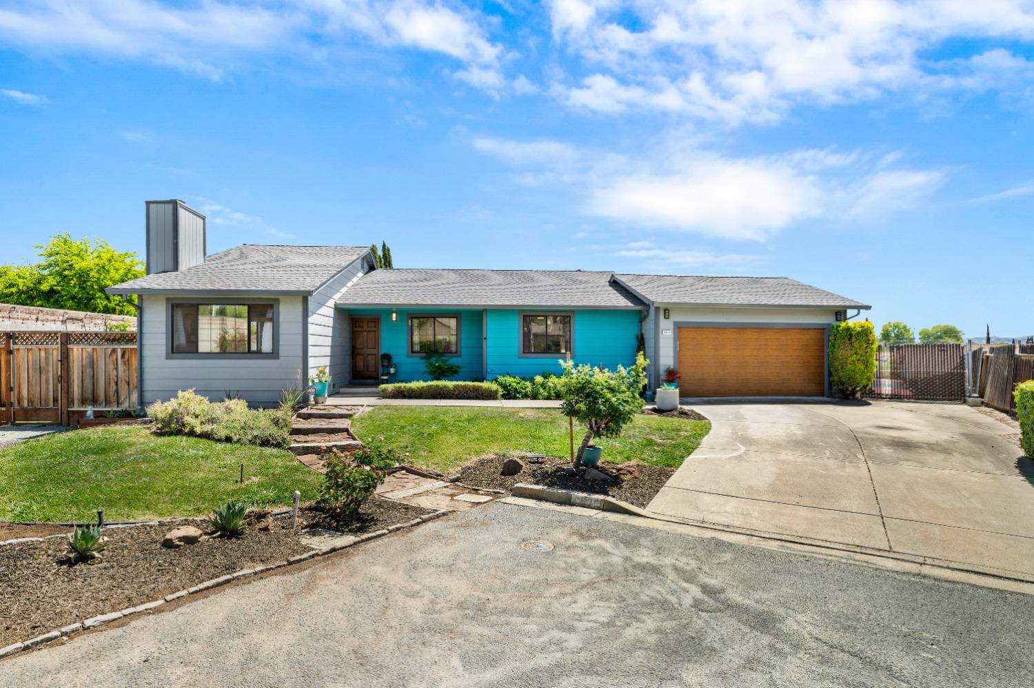 Detail Gallery Image 1 of 44 For 3636 Dormer Ave, Concord,  CA 94519 - 3 Beds | 2 Baths