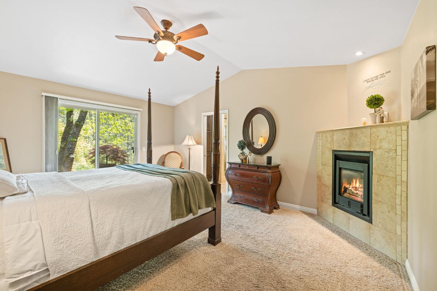 Auburn Road, Grass Valley, California image 28