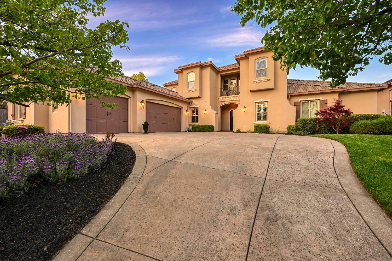 Detail Gallery Image 2 of 60 For 109 Roberts Pl, Roseville,  CA 95661 - 4 Beds | 3 Baths