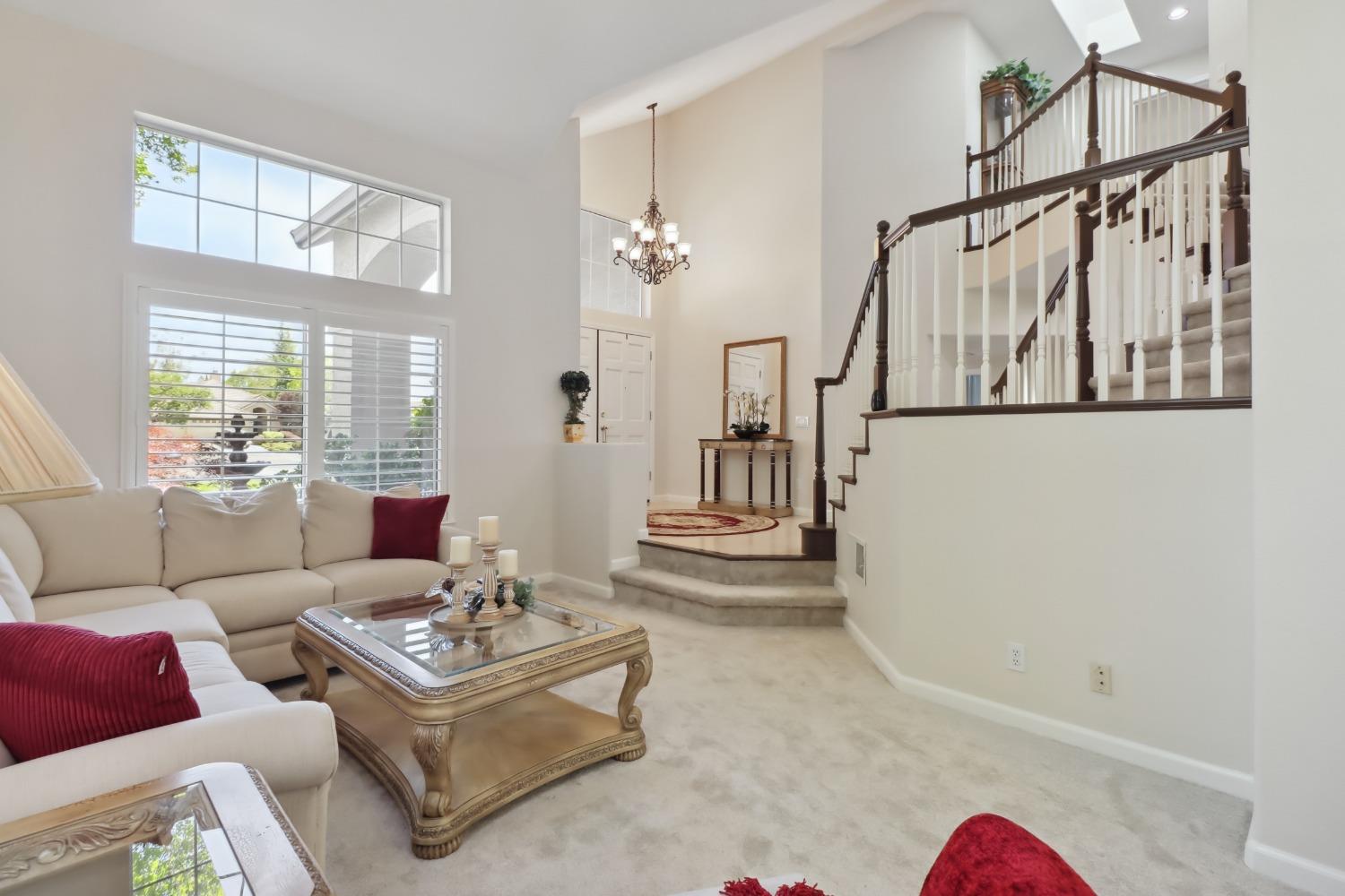 Detail Gallery Image 3 of 99 For 204 Davies Ct, Folsom,  CA 95630 - 4 Beds | 2/1 Baths