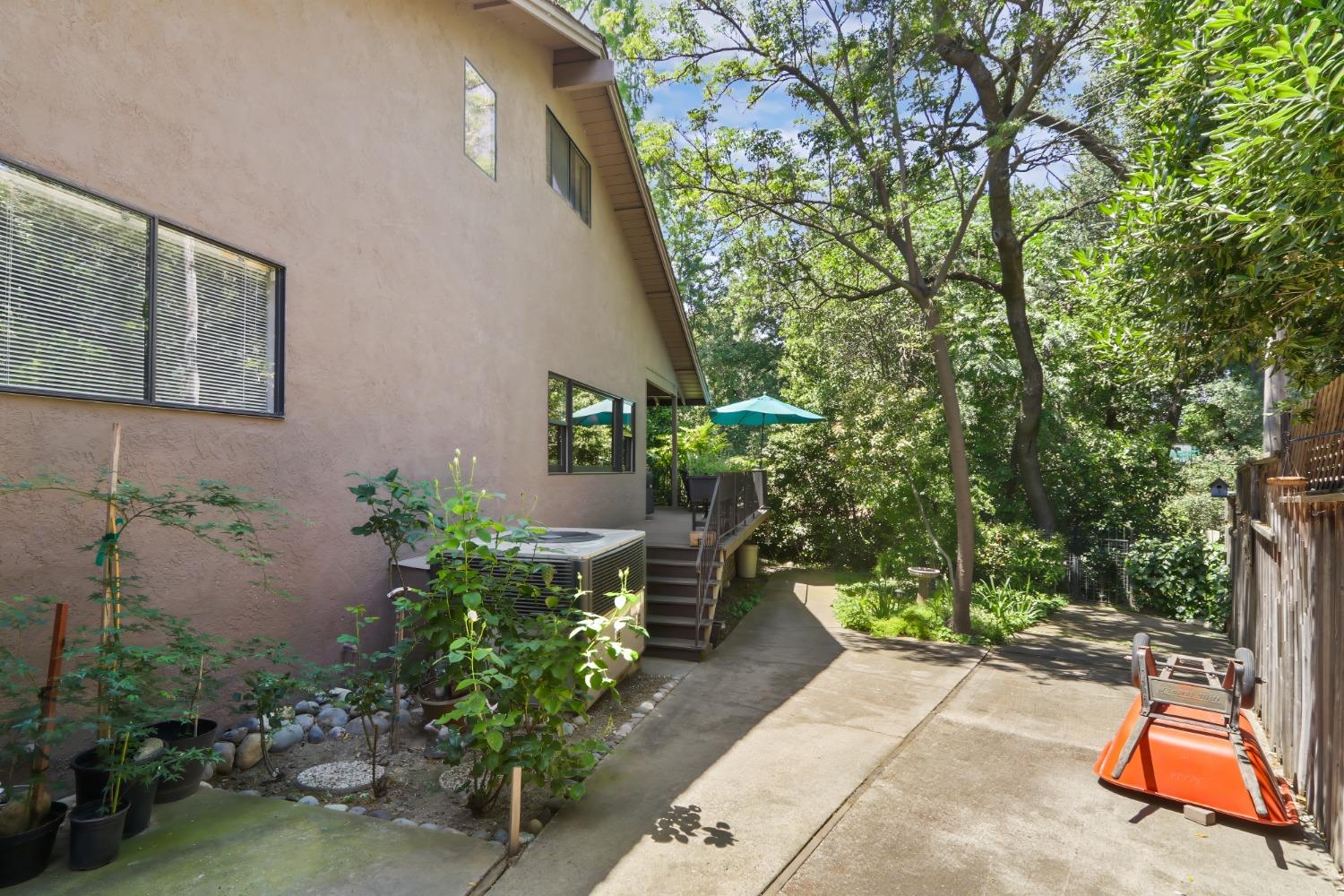 Detail Gallery Image 46 of 50 For 3305 Inverness Ct, Sacramento,  CA 95821 - 5 Beds | 3/1 Baths