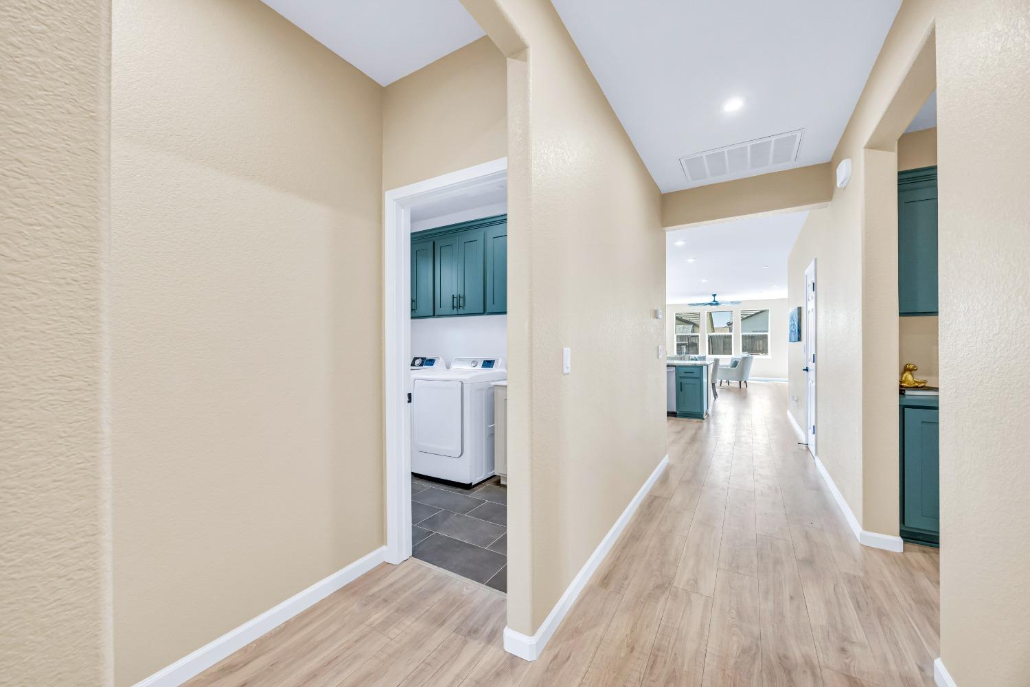 Detail Gallery Image 6 of 42 For 3087 Ridgecrest Dr, Lincoln,  CA 95648 - 3 Beds | 2 Baths
