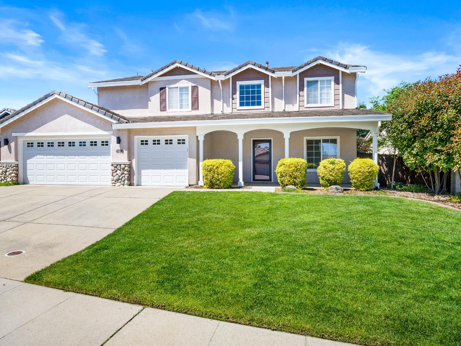 Detail Gallery Image 3 of 59 For 4736 Thoreau Dr, Cameron Park,  CA 95682 - 5 Beds | 3 Baths
