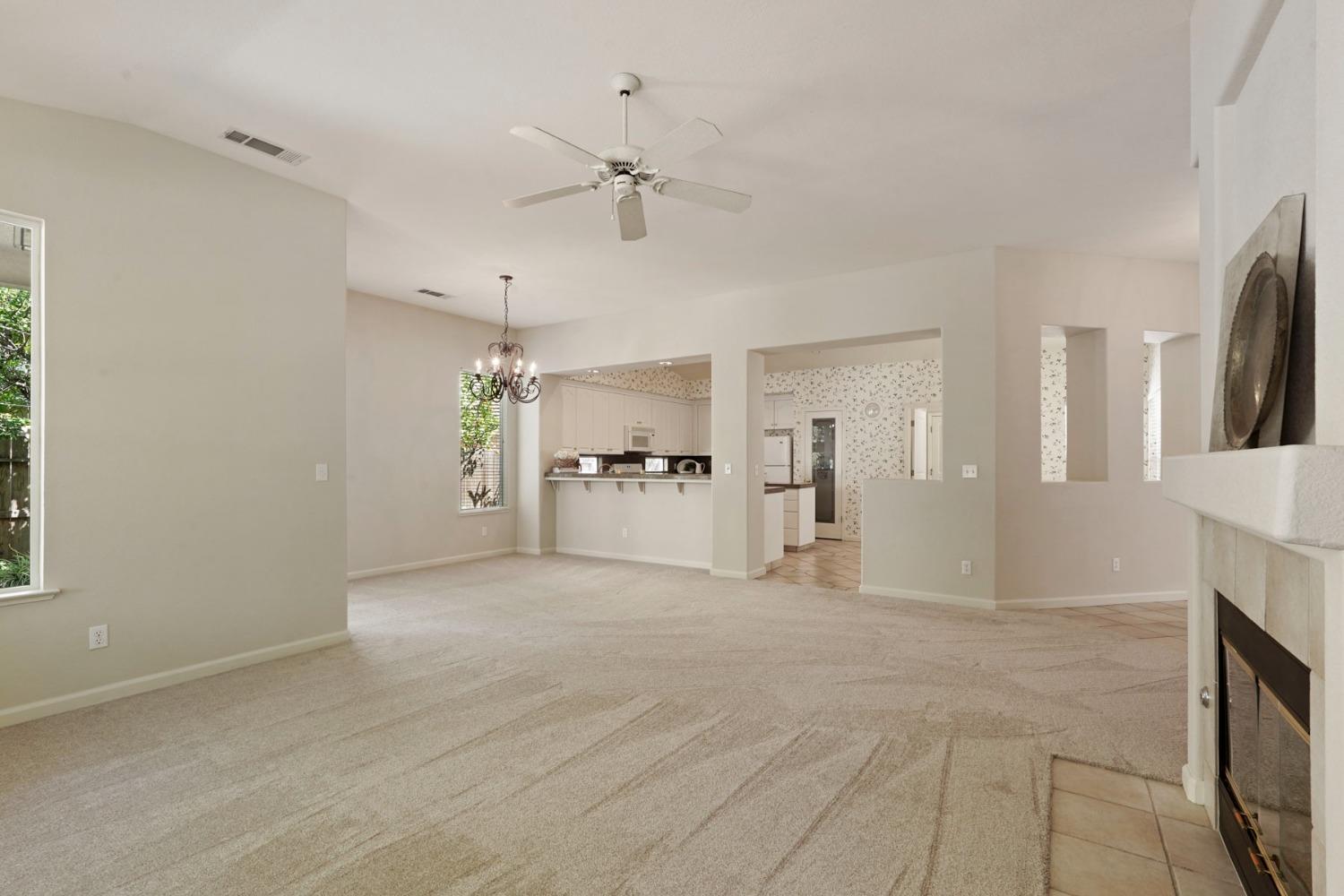 Detail Gallery Image 11 of 48 For 2607 W Elm St, Lodi,  CA 95242 - 3 Beds | 2 Baths