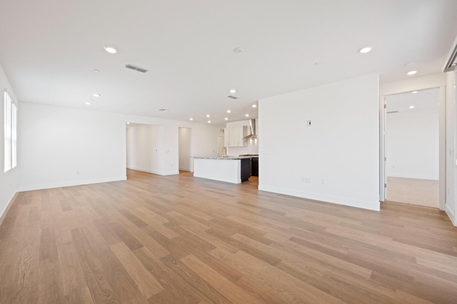 Detail Gallery Image 32 of 40 For 7000 Carbone, Roseville,  CA 95757 - 3 Beds | 2/1 Baths