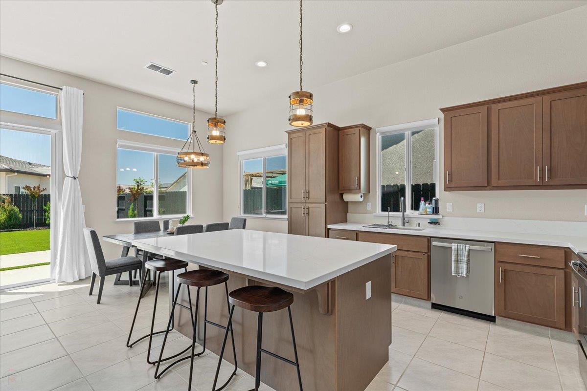 Detail Gallery Image 20 of 56 For 3715 N Berkeley Ave, Turlock,  CA 95382 - 5 Beds | 2 Baths