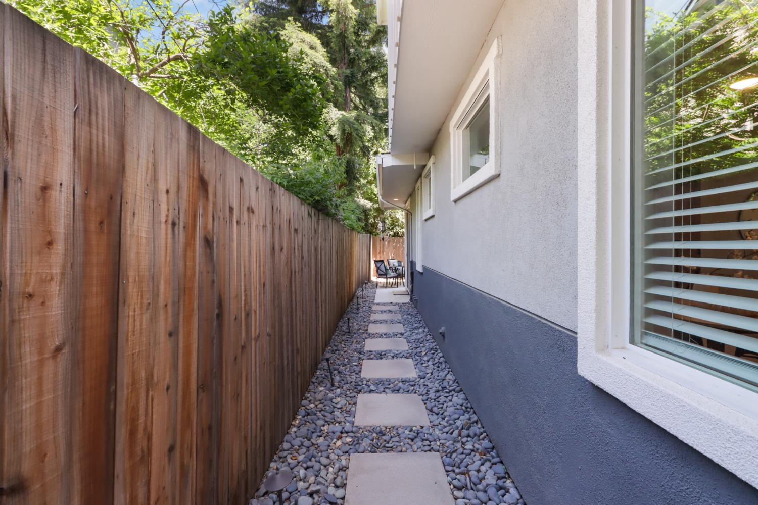 Detail Gallery Image 52 of 58 For 2011 Fat Aly, Sacramento,  CA 95811 - 3 Beds | 2/2 Baths