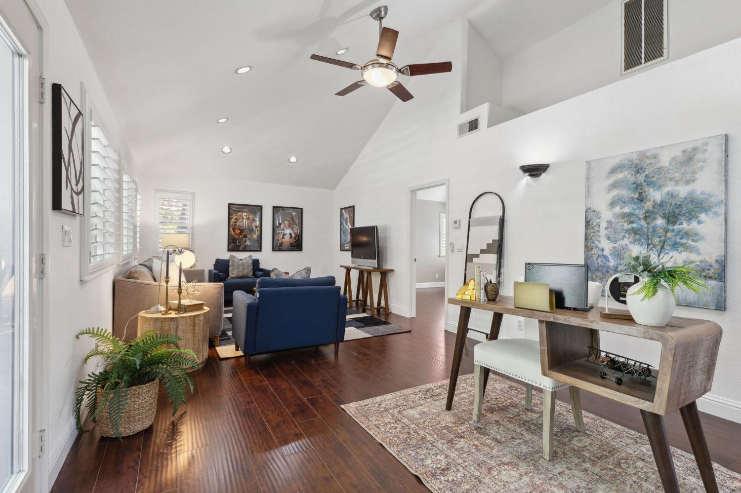 Detail Gallery Image 22 of 46 For 4006 Canyon Dr, Fair Oaks,  CA 95628 - 5 Beds | 4 Baths