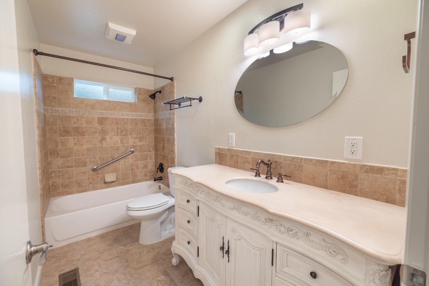 Detail Gallery Image 35 of 49 For 4161 Riviera Dr, Stockton,  CA 95204 - 3 Beds | 2 Baths