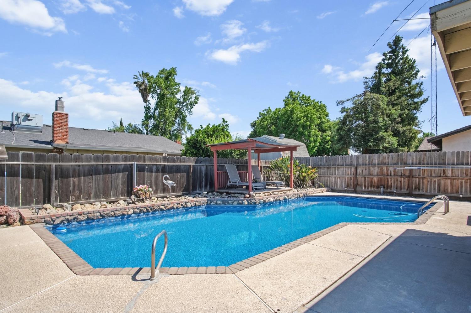 Detail Gallery Image 31 of 40 For 685 Bennington Ave, Turlock,  CA 95382 - 3 Beds | 2 Baths