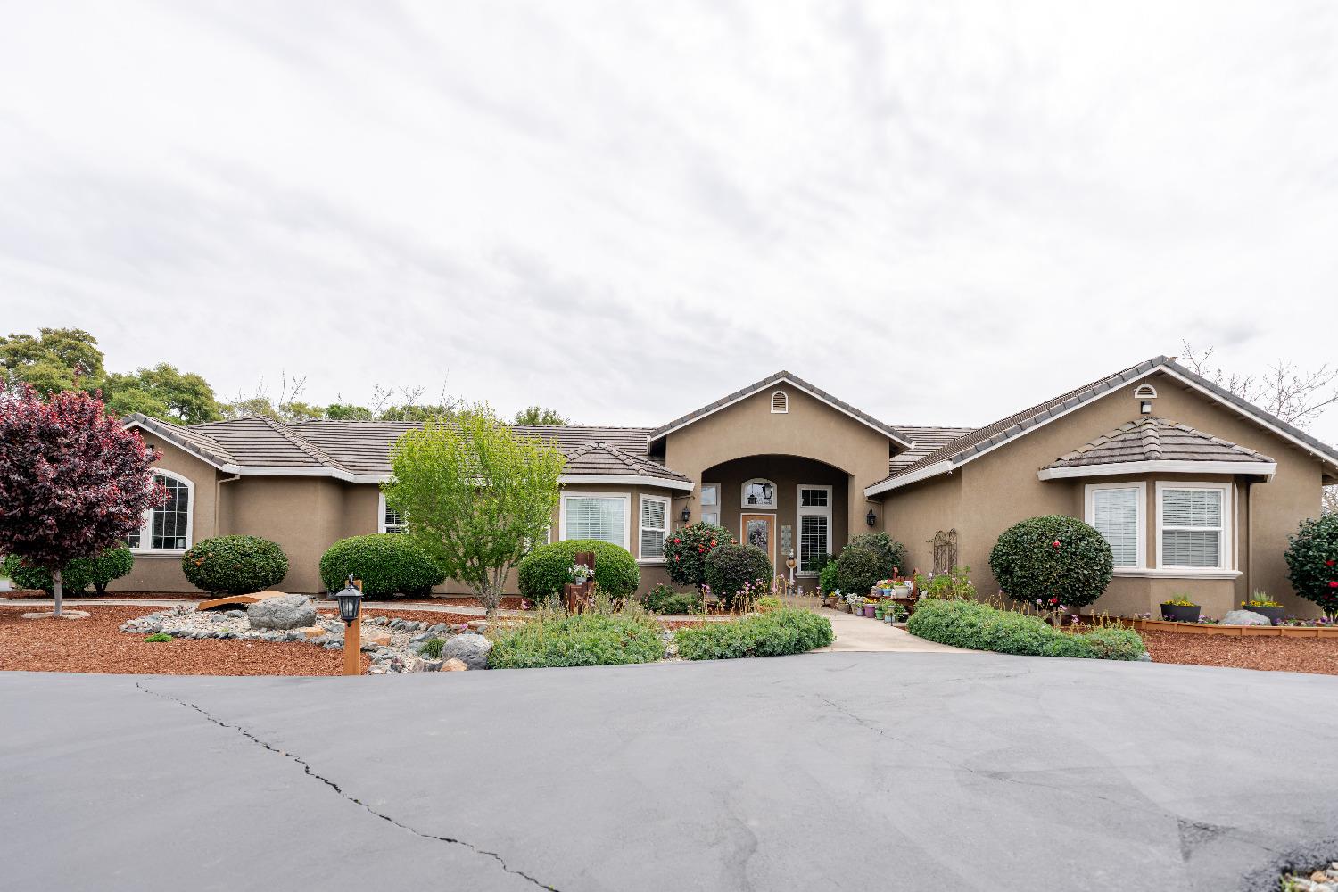 Detail Gallery Image 4 of 75 For 8400 Hallwood Blvd, Marysville,  CA 95901 - 4 Beds | 2/1 Baths