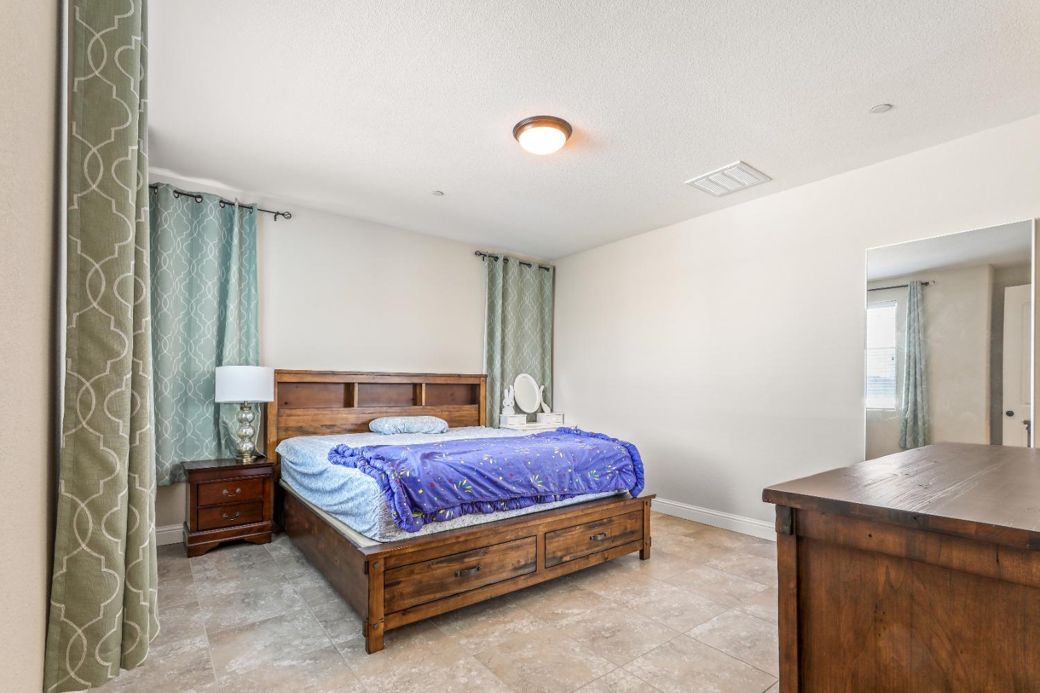 Detail Gallery Image 25 of 48 For 8417 Everson Ln, Elk Grove,  CA 95758 - 4 Beds | 3 Baths