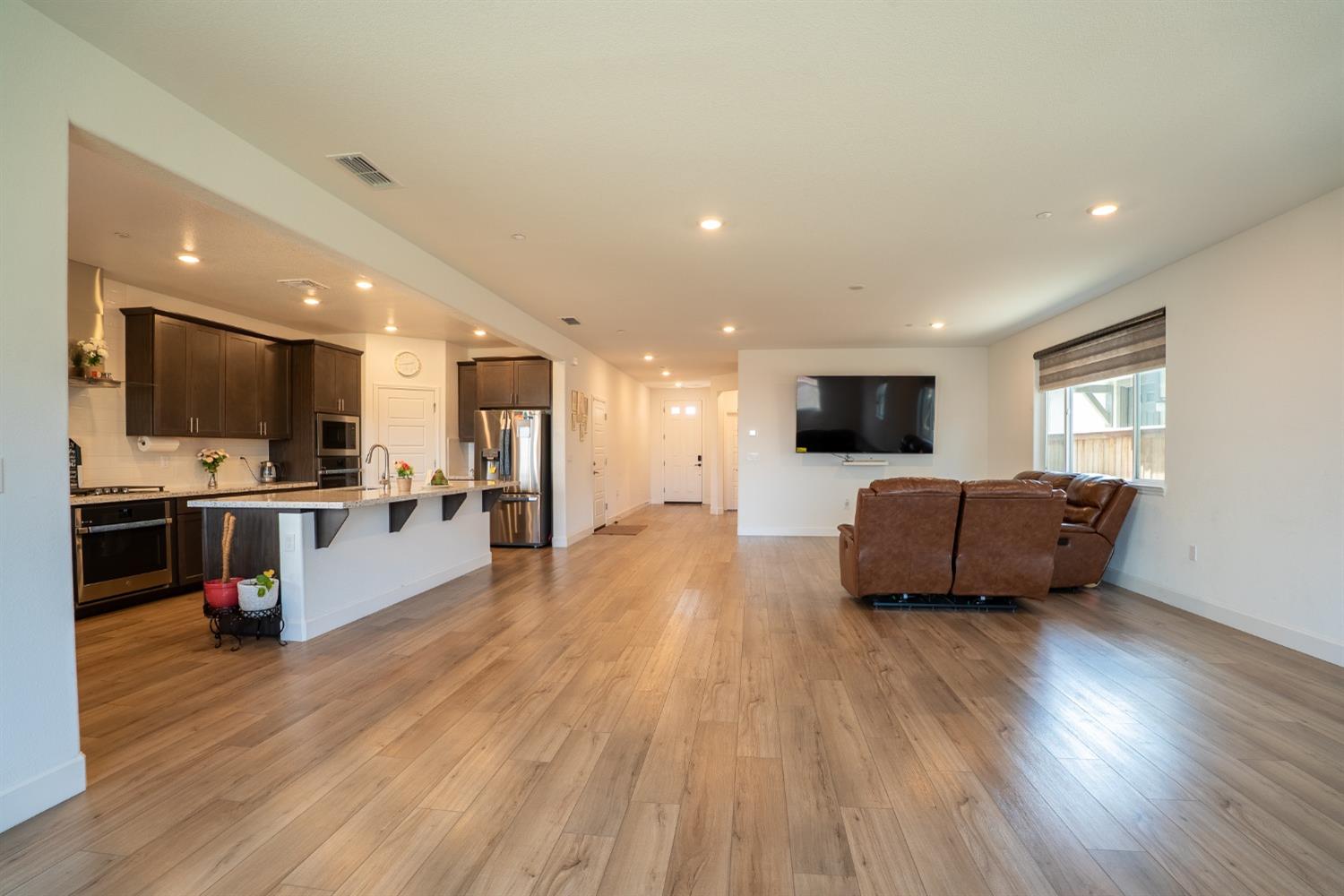 Drifton Way, Sacramento, California image 9