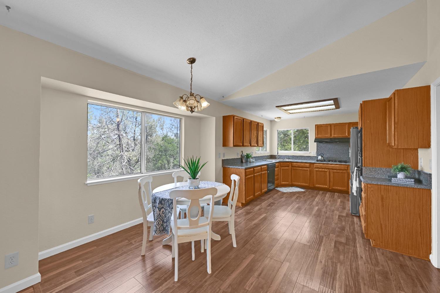 Detail Gallery Image 14 of 51 For 8640 Riverview Ter, –,  CA 95977 - 3 Beds | 2 Baths