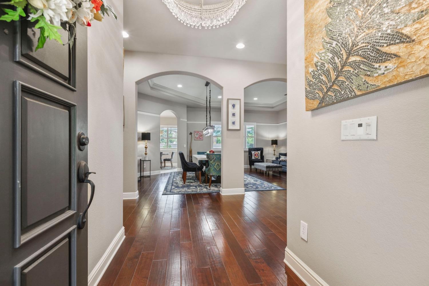 Detail Gallery Image 5 of 49 For 1716 W Morella Cir, Roseville,  CA 95747 - 3 Beds | 2/1 Baths
