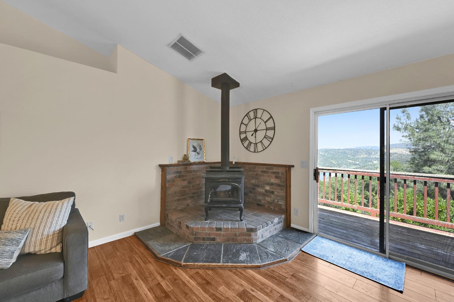 Detail Gallery Image 7 of 51 For 8640 Riverview Ter, –,  CA 95977 - 3 Beds | 2 Baths