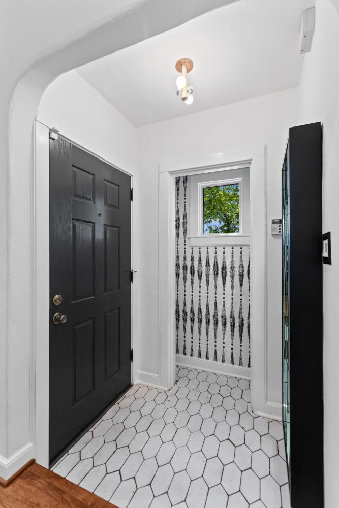 Detail Gallery Image 19 of 65 For 1831 Bidwell Way, Sacramento,  CA 95818 - 3 Beds | 2 Baths