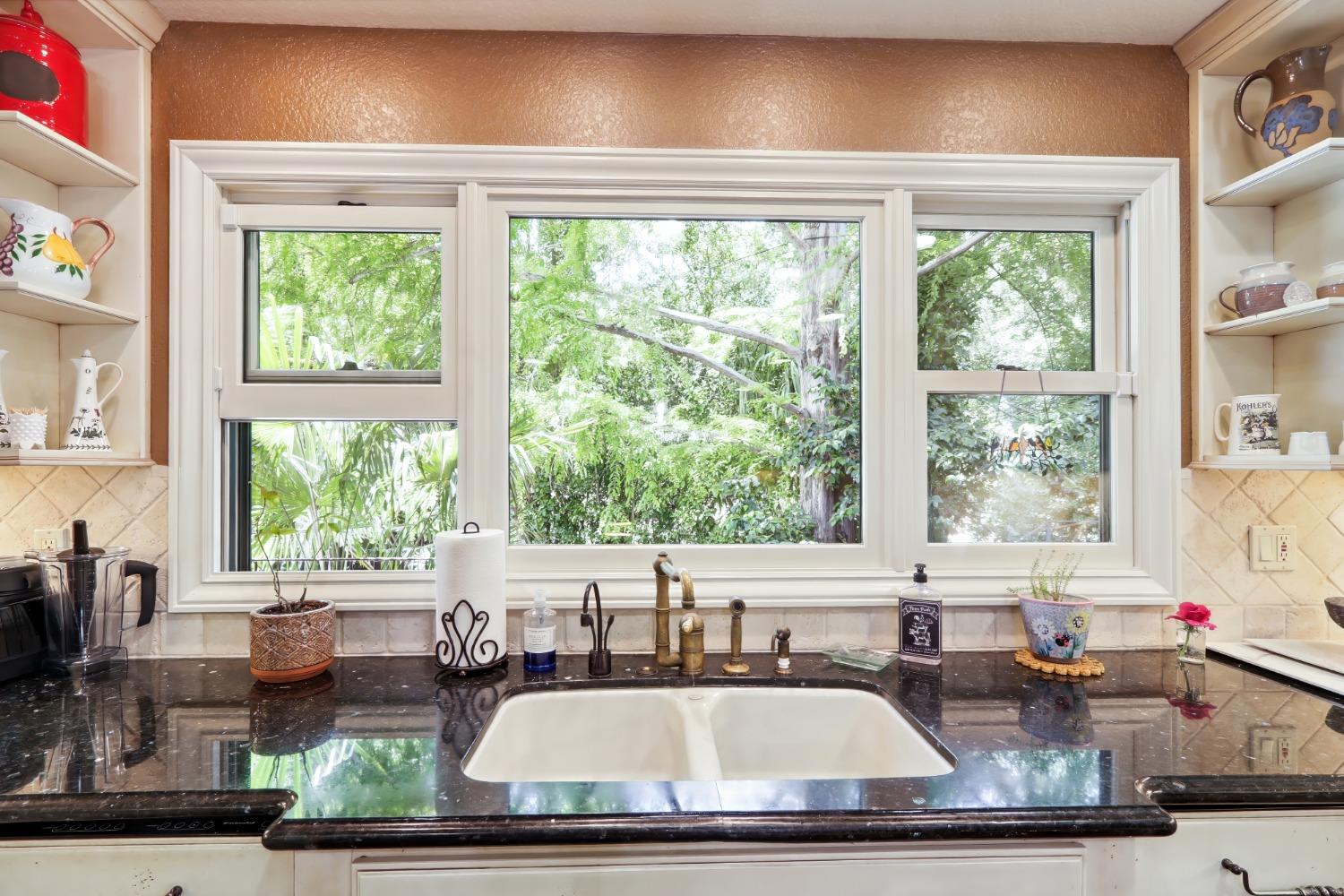 Detail Gallery Image 17 of 50 For 3305 Inverness Ct, Sacramento,  CA 95821 - 5 Beds | 3/1 Baths