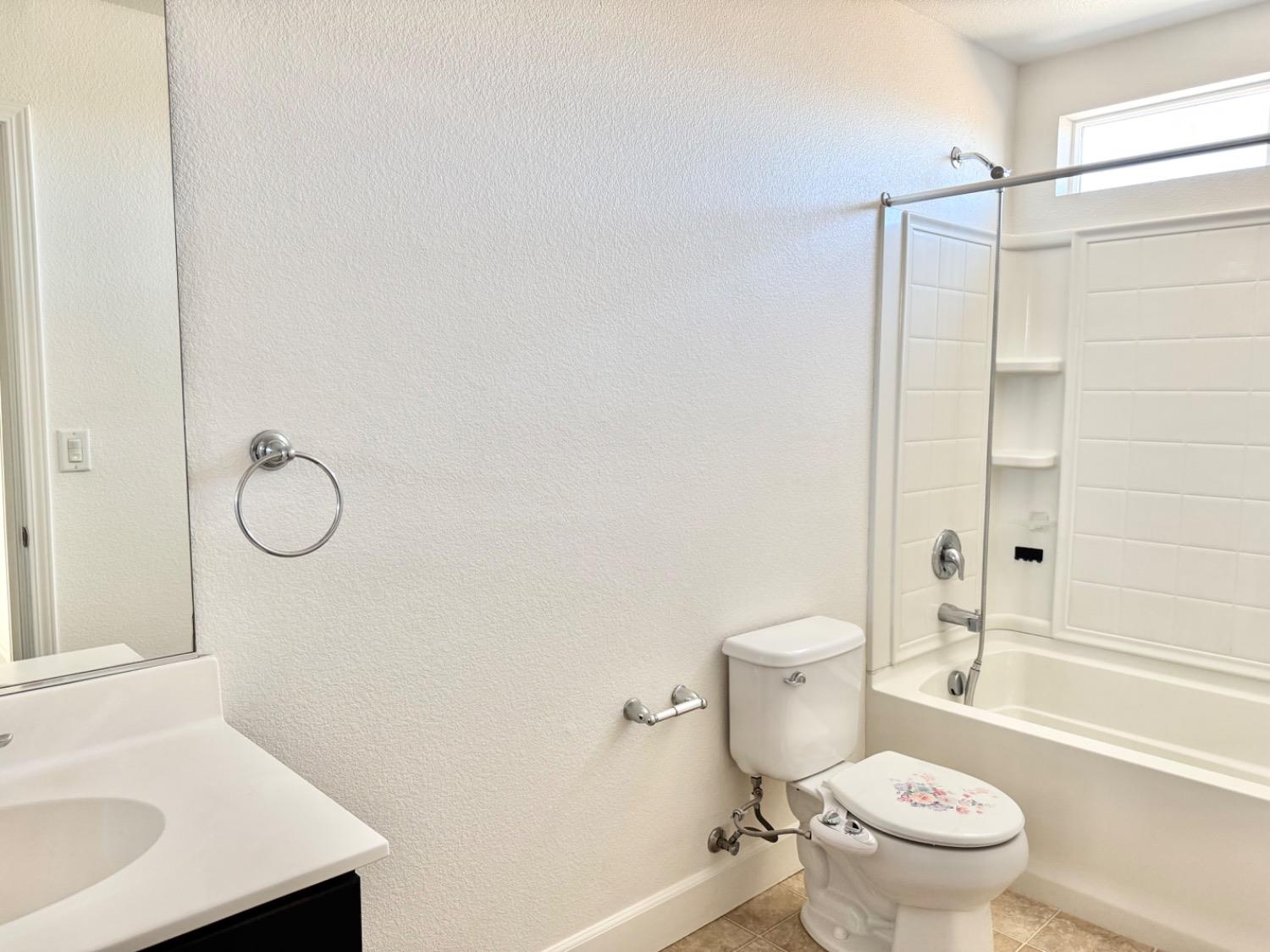 Detail Gallery Image 13 of 19 For 2522 Pine Brook Dr, Stockton,  CA 95212 - 4 Beds | 2/1 Baths