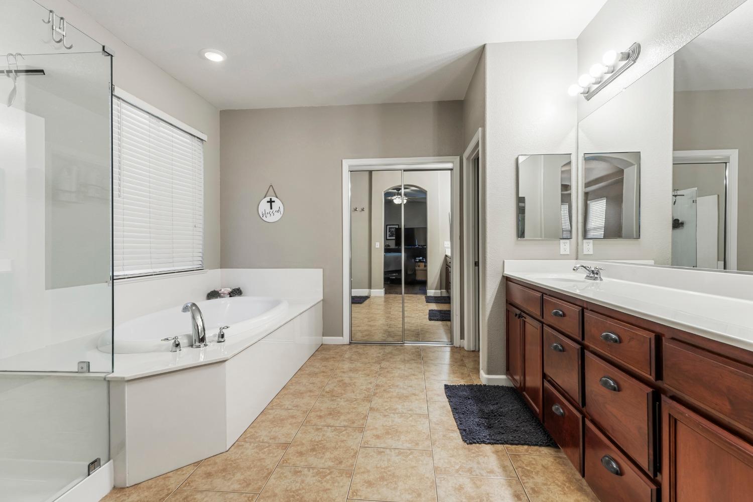Detail Gallery Image 15 of 25 For 2825 Bullion Ct, Riverbank,  CA 95367 - 4 Beds | 2/1 Baths