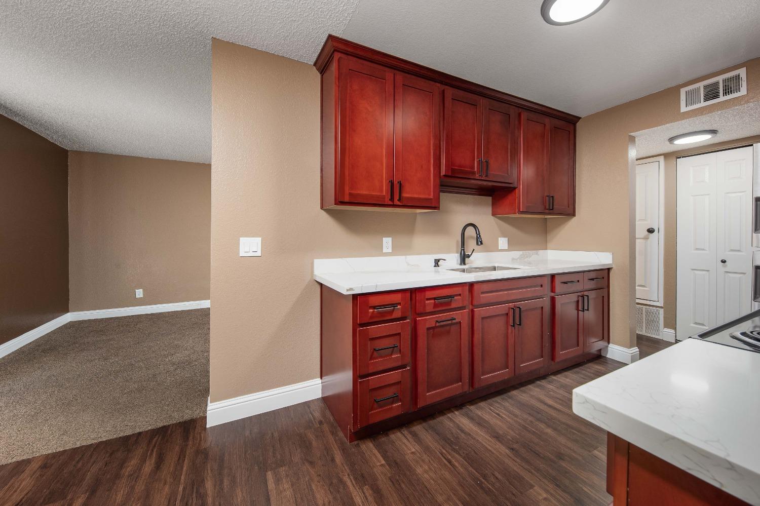 Detail Gallery Image 2 of 31 For 3591 Quail Lakes Dr #3,  Stockton,  CA 95207 - 1 Beds | 1 Baths