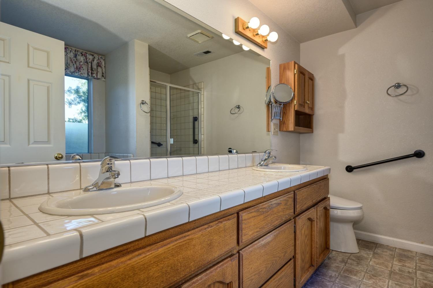 Detail Gallery Image 15 of 28 For 1518 Sutter Creek Dr, El Dorado Hills,  CA 95762 - 3 Beds | 2/1 Baths