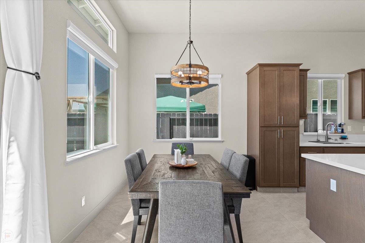 Detail Gallery Image 27 of 56 For 3715 N Berkeley Ave, Turlock,  CA 95382 - 5 Beds | 2 Baths