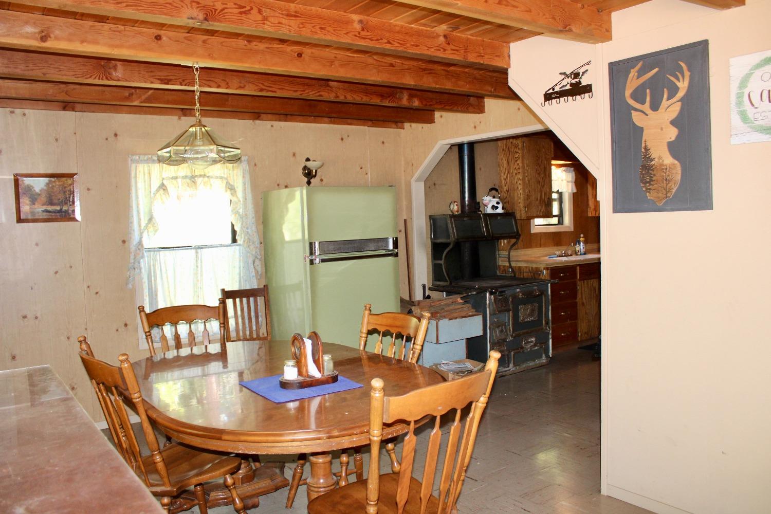 Detail Gallery Image 8 of 17 For 17 Squirrel Hollow, Sierra City,  CA 96125 - 3 Beds | 1 Baths