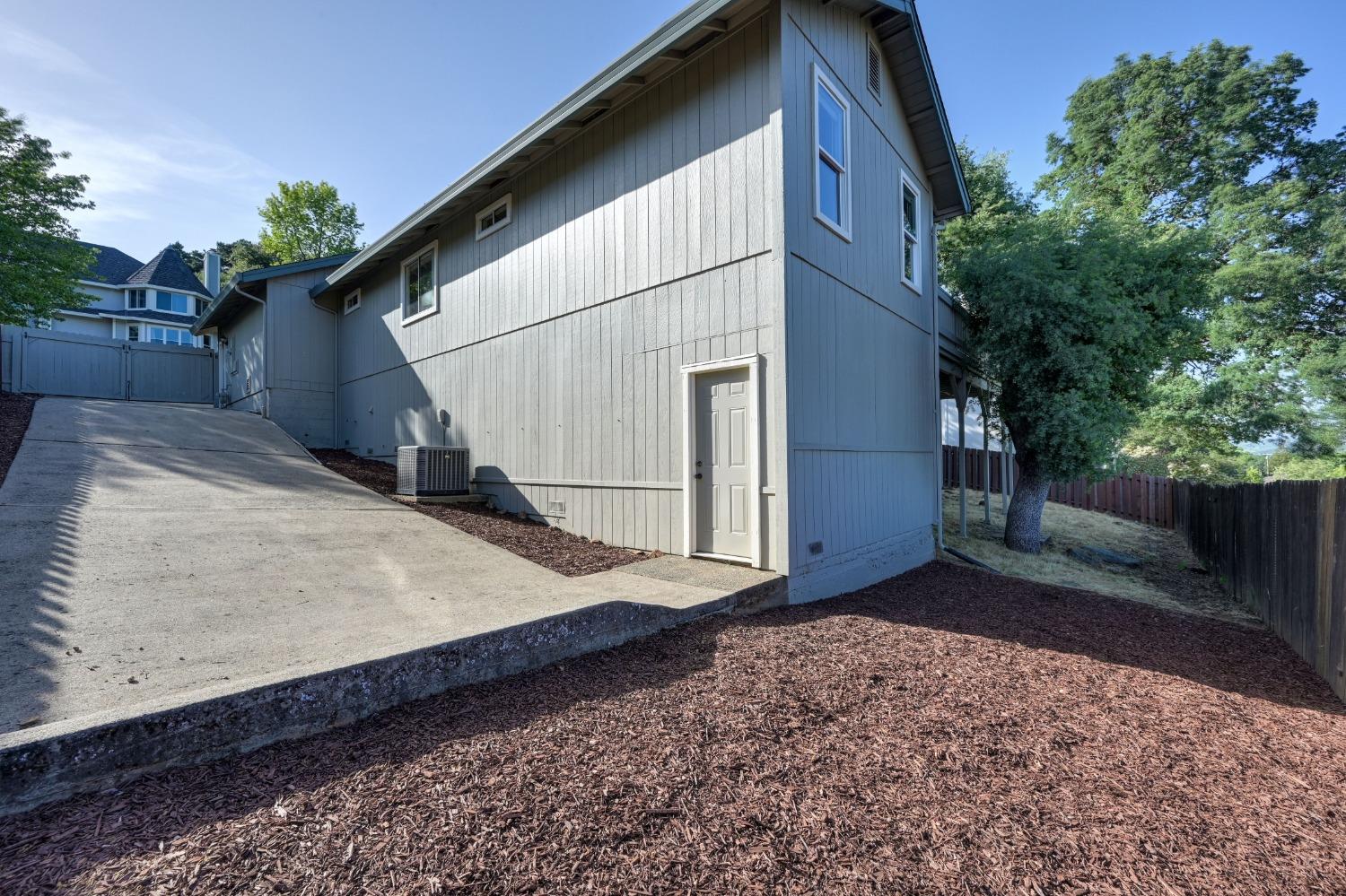 Detail Gallery Image 25 of 28 For 1518 Sutter Creek Dr, El Dorado Hills,  CA 95762 - 3 Beds | 2/1 Baths