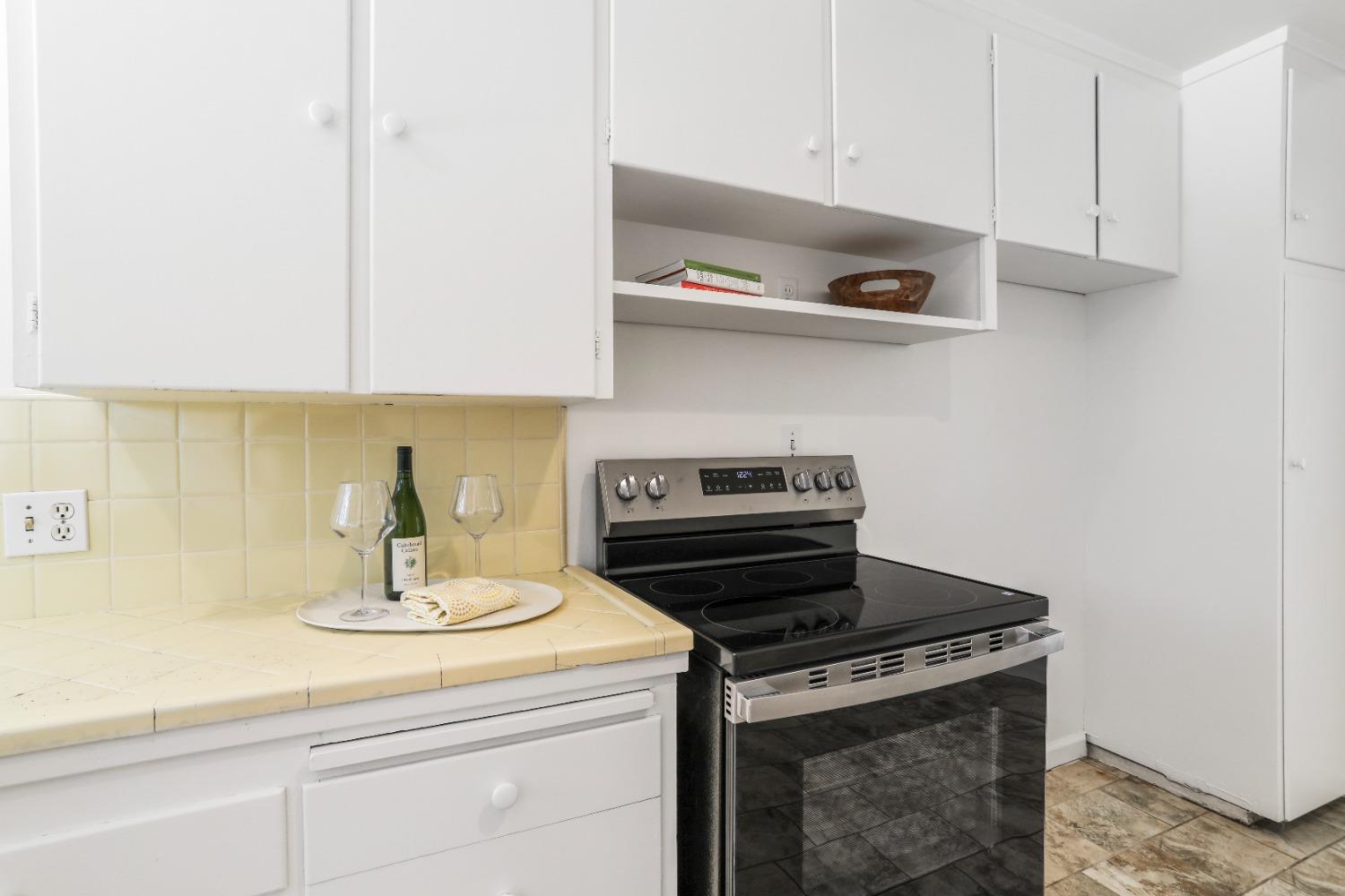 Detail Gallery Image 12 of 28 For 405 Helen Ave, Modesto,  CA 95354 - 2 Beds | 1 Baths