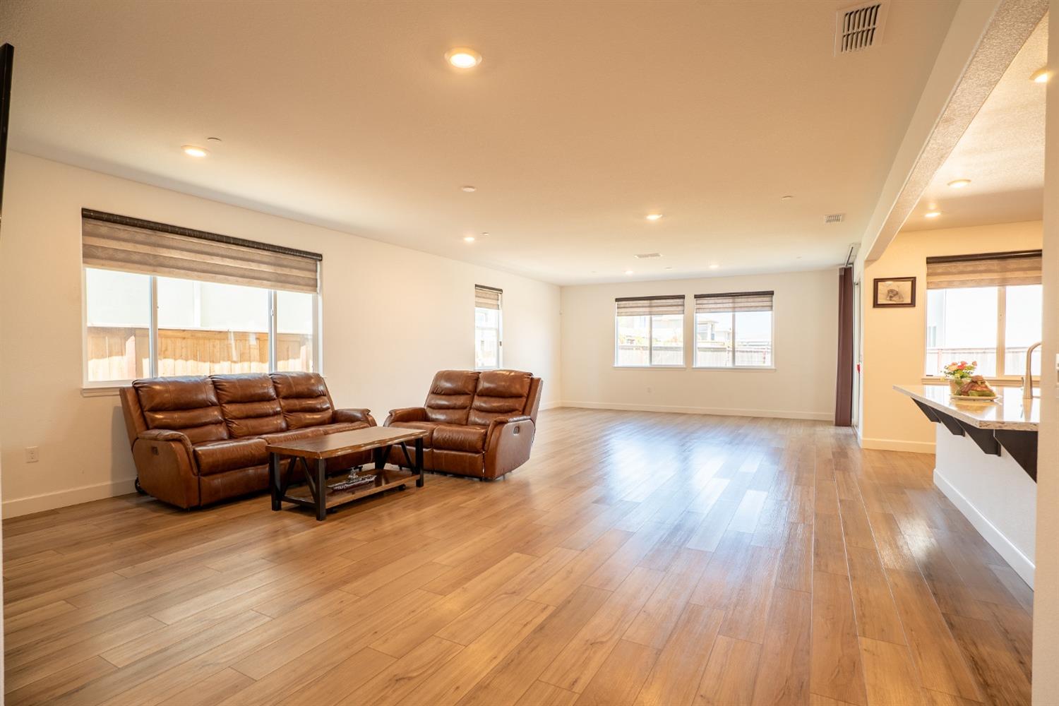 Drifton Way, Sacramento, California image 11