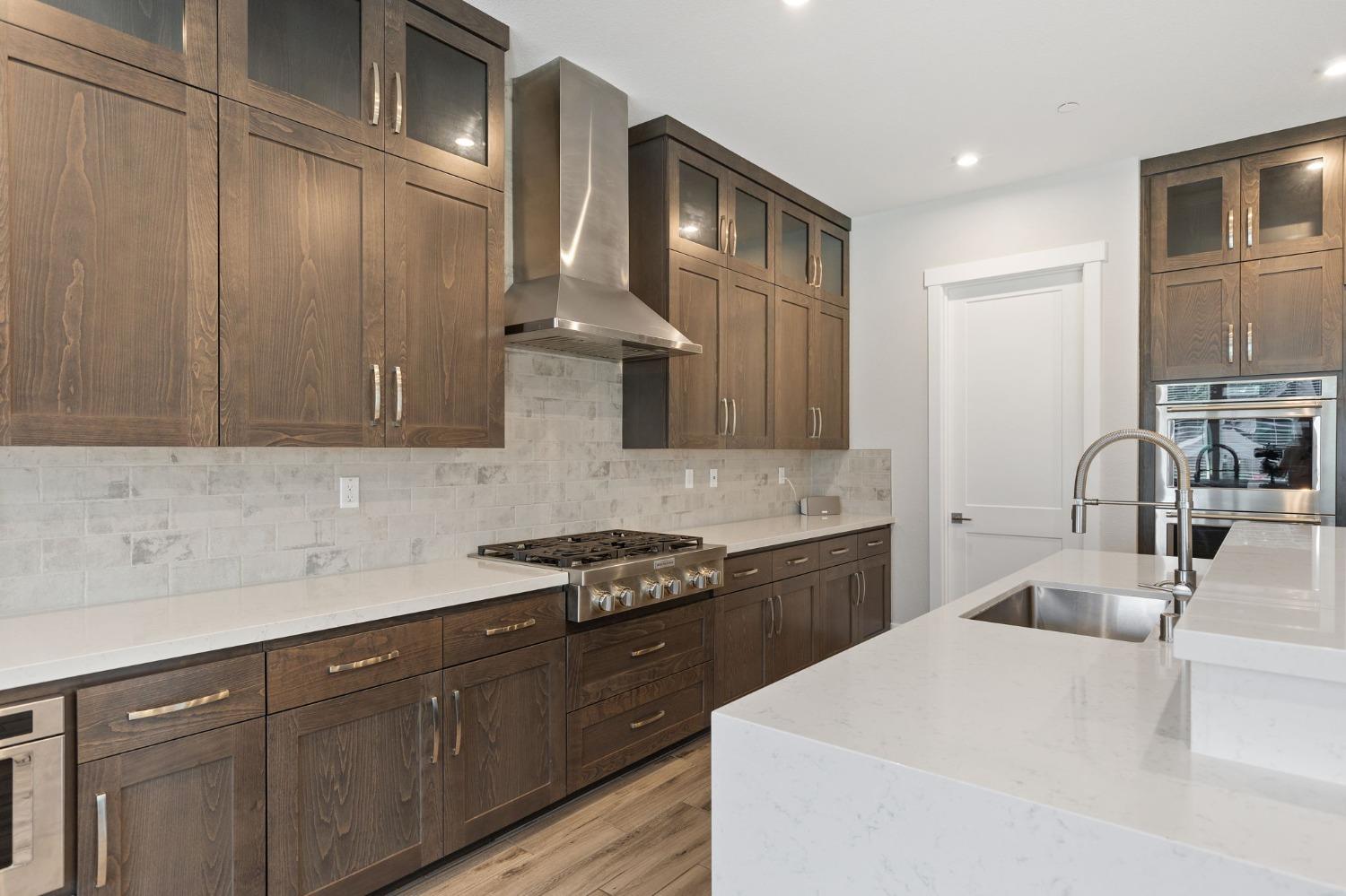 Detail Gallery Image 8 of 83 For 5125 Turnberry Dr, Lincoln,  CA 95648 - 5 Beds | 4/1 Baths