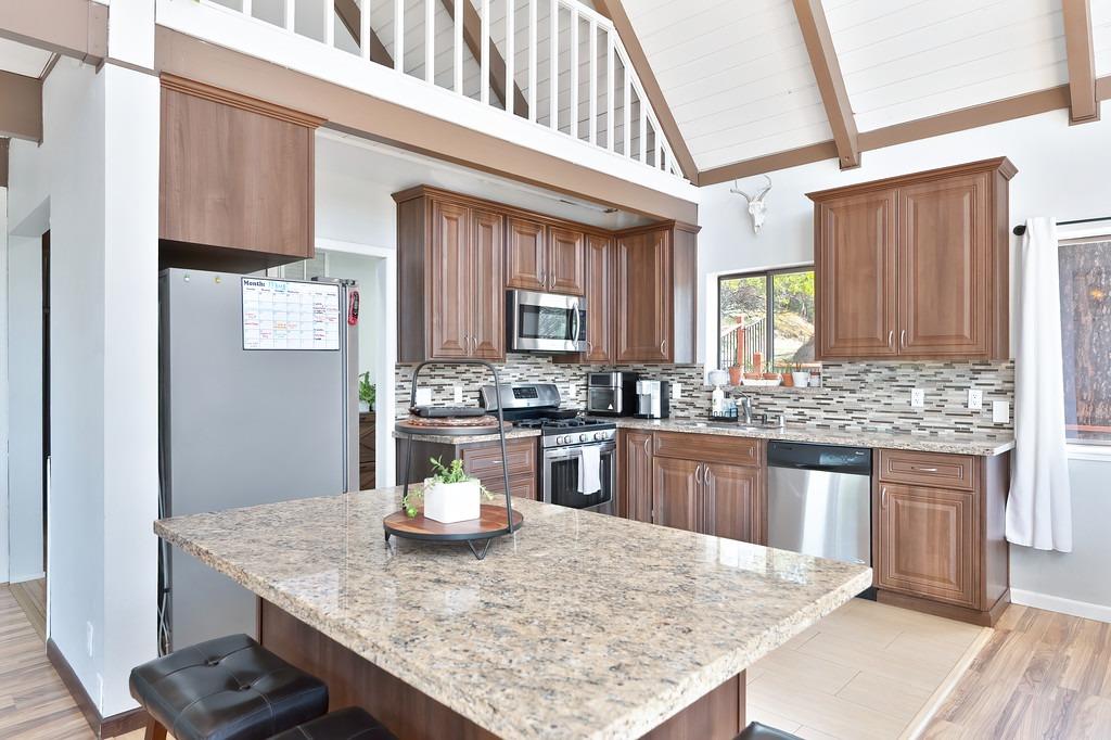 Detail Gallery Image 16 of 48 For 6202 Green Ridge Dr, Foresthill,  CA 95631 - 3 Beds | 2/1 Baths