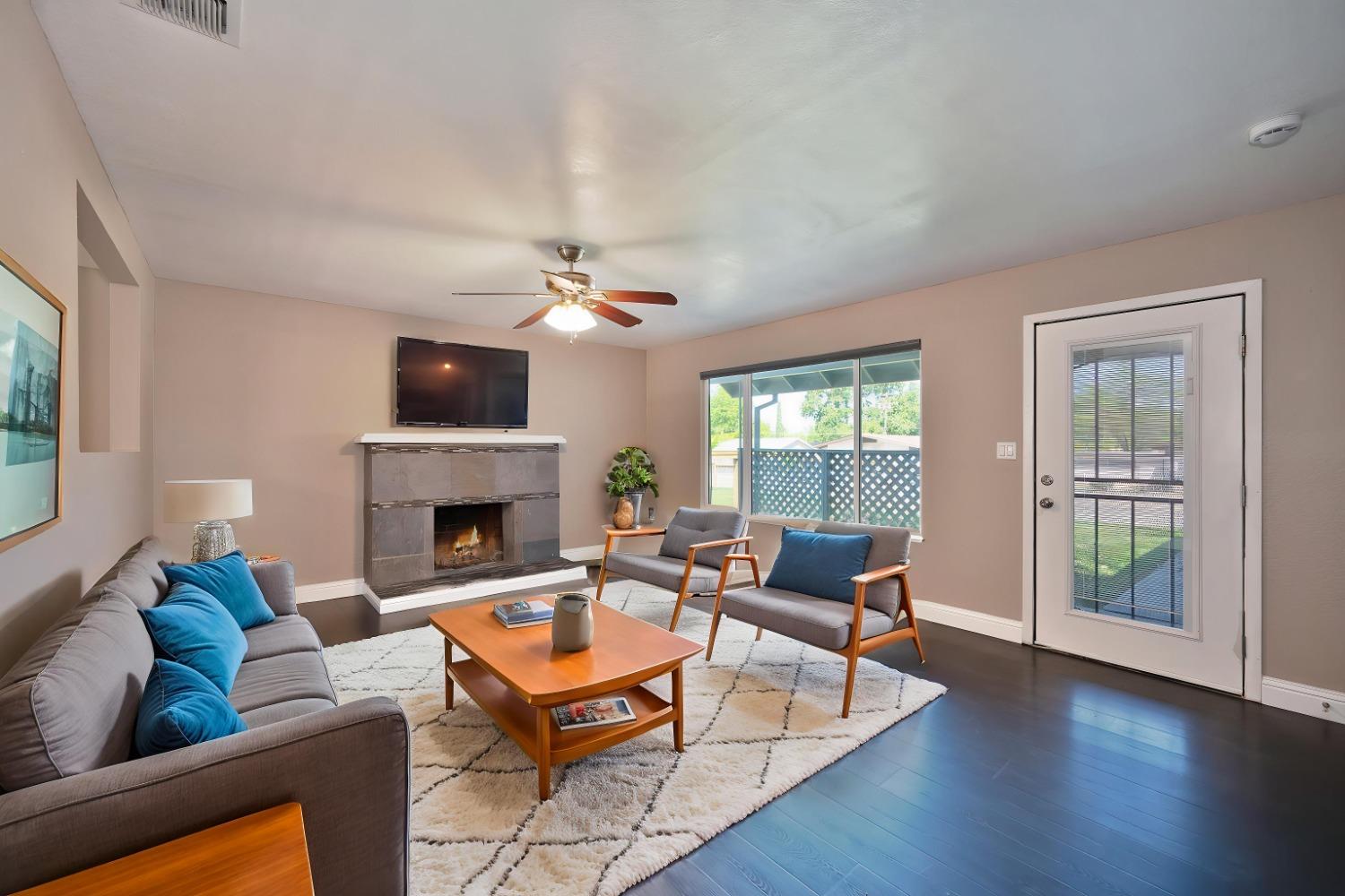 Detail Gallery Image 11 of 37 For 5801 Pecan Ave, Orangevale,  CA 95662 - 4 Beds | 2/1 Baths