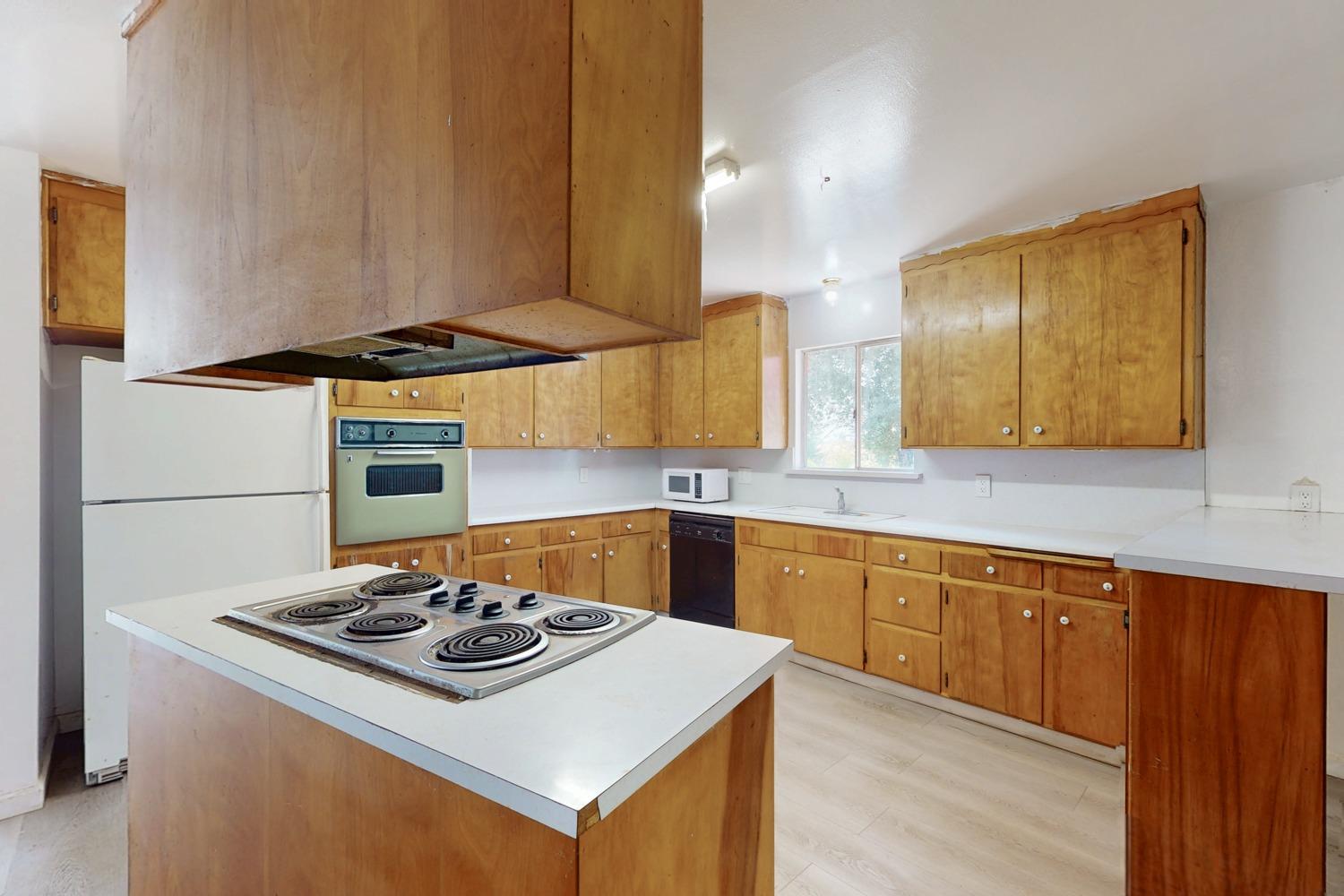 Detail Gallery Image 26 of 82 For 633 Cox Ln, Oroville,  CA 95965 - 3 Beds | 1/1 Baths