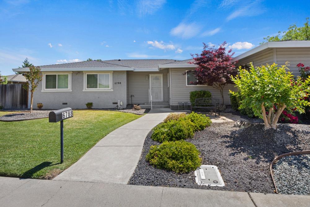 Detail Gallery Image 11 of 52 For 6788 Langston Way, Sacramento,  CA 95831 - 3 Beds | 2 Baths